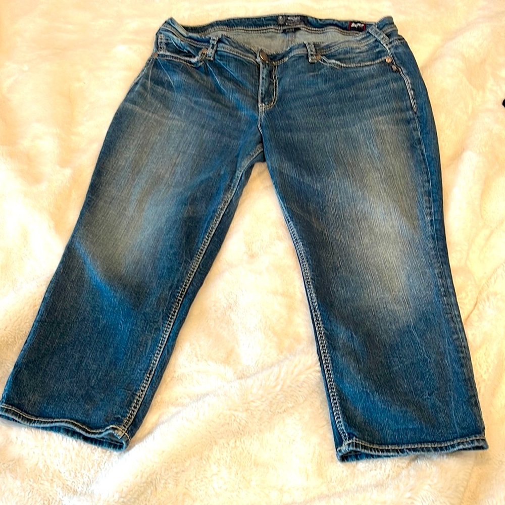 Women’s Silver Jeans Suki Super Stretch Mid Capri Size 20 Length 22